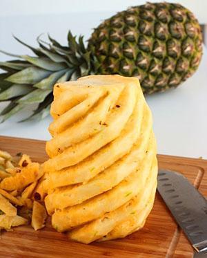 La pulpe d'ananas contient du calcium, du magnésium et du phosphore, du potassium, du fer et du zinc