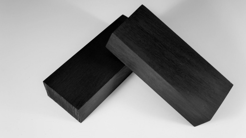 madera de carpe negro en escabeche