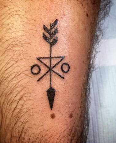 Fotografie prostřednictvím tetování Nao Toto tetování představuje jednotu rodiny a lze jej samozřejmě přizpůsobit. Někdy termín