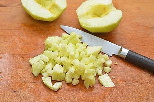 picar finamente las manzanas