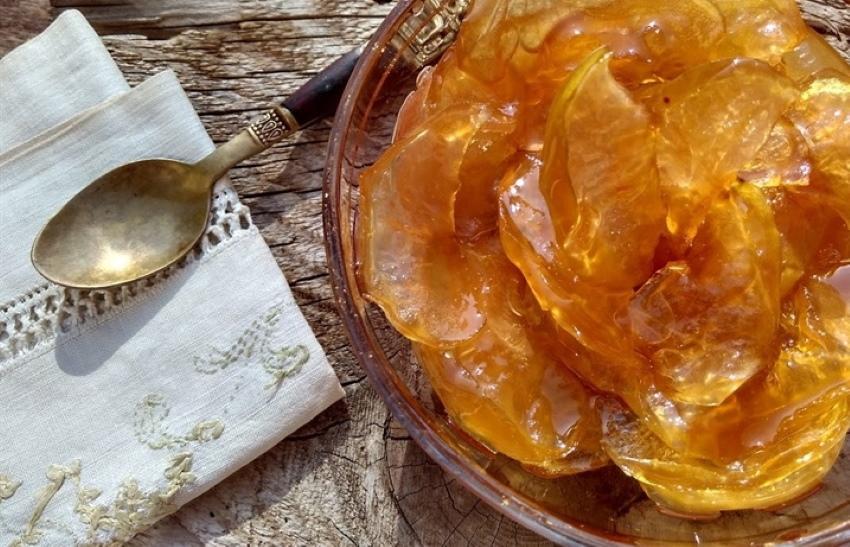 mermelada de manzana con rodajas de ámbar