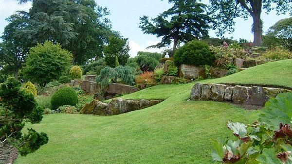 terrain escarpé