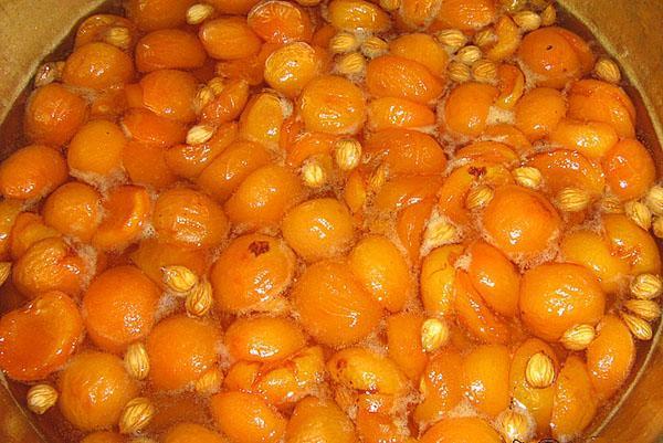 cocinar la mermelada hasta que esté tierna