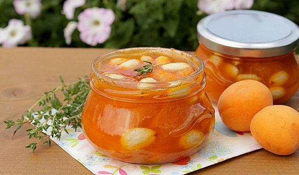 confiture d'abricots aux graines