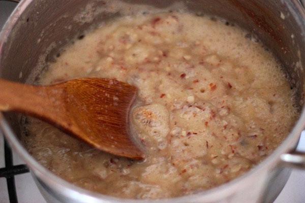 faire bouillir le mélange d'ingrédients