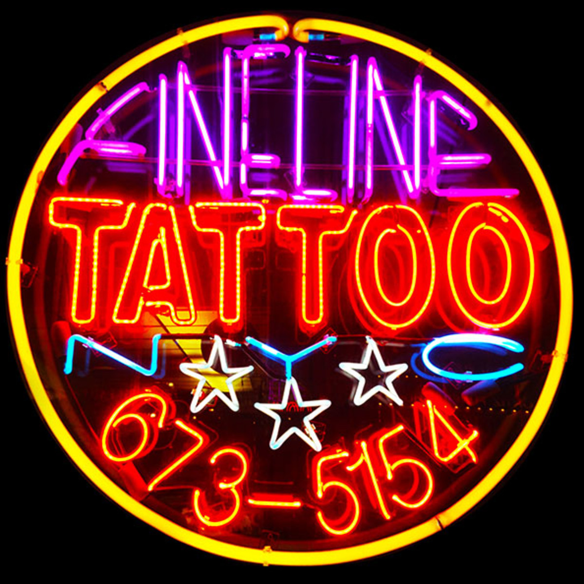 home_fineline-tattoo-nyc-neon-sign3