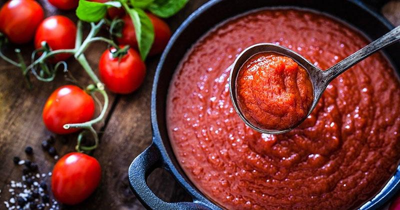 pasta de tomate en casa de la abuela