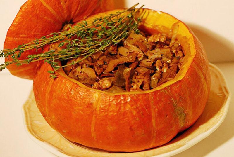 platos con calabaza e hígado de res