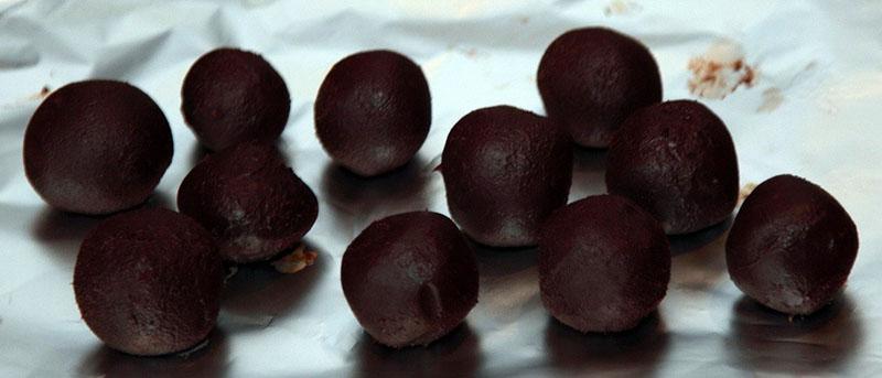 bonbons aux dattes au chocolat