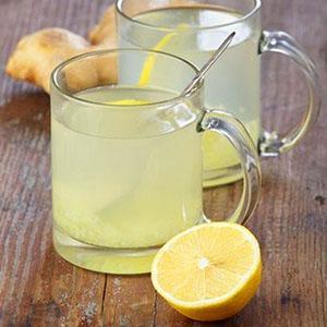 Avant de consommer de l'eau avec du miel et du gingembre, une consultation médicale est nécessaire.
