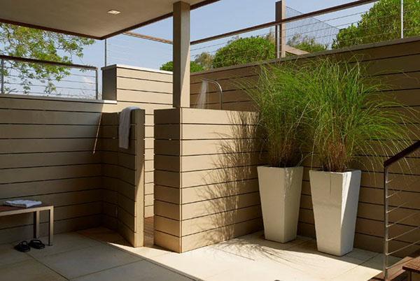 douche d'été confortable