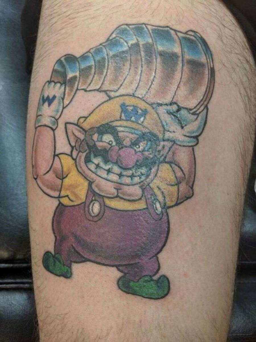 Tommy Savarie's Wario Tattoo für Capitals' Stanley-Cup-Sieg