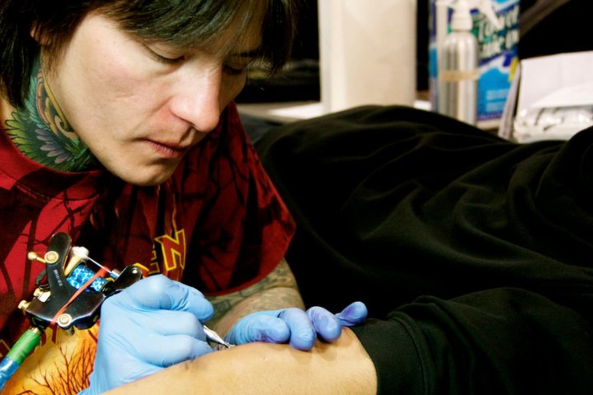 Chris Wenzel, elektrické podzemní tetování, Save My Ink Forever, uchovávání tetování, cheryl wenzel, manželka odstraňuje manželovi kůži, aby zachovala tělový inkoust