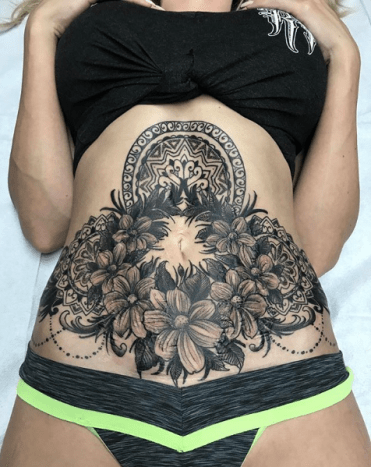 يقول TattoojosephhaefstattooerHaefs إنه يستمتع بإجراء عمليات تجميل ما بعد الولادة لأنها تساعد على تحسين ثقة عملائه وتجعلهم يشعرون بالإثارة مرة أخرى.