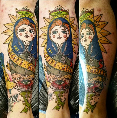 لقطة أصلية للغاية على Agent Scully بواسطة Danny في Phoenix Tattoo and Wellness Center.