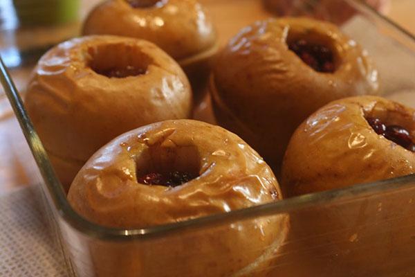 manzanas asadas en caramelo