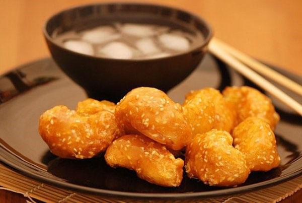 rodajas de manzana en caramelo aromático